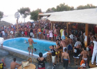 Tropicana Beach Bar